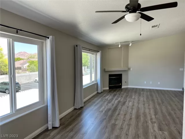 MLS: 2500458 Condo For Sale