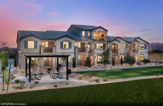 MLS: 2500461 Condo For Sale