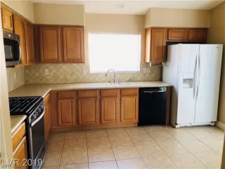 Photo #1: 2500469 Listing 