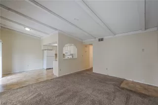 Photo #2: 2500476 Listing