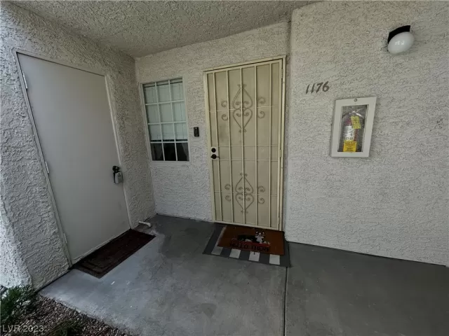 MLS: 2500493 Condo For Sale