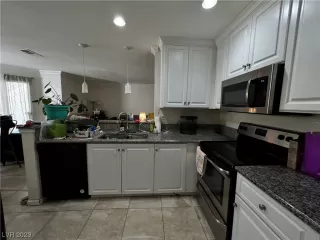 Photo #1: 2500493 Listing