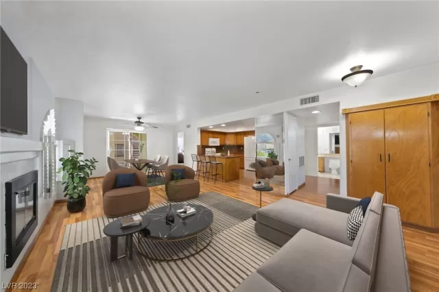 MLS: 2500499 Condo For Sale