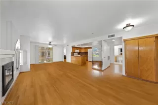 Photo #1: 2500499 Listing