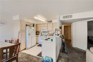 Photo #5: 2500506 Listing 