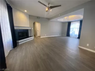 Photo #4: 2500519 Listing 