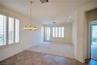 Photo #4: 2500550 Listing