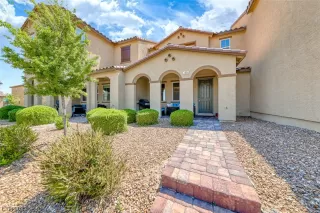 Photo #2: 2500557 Listing