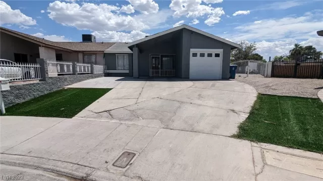 MLS: 2500559 Condo For Sale