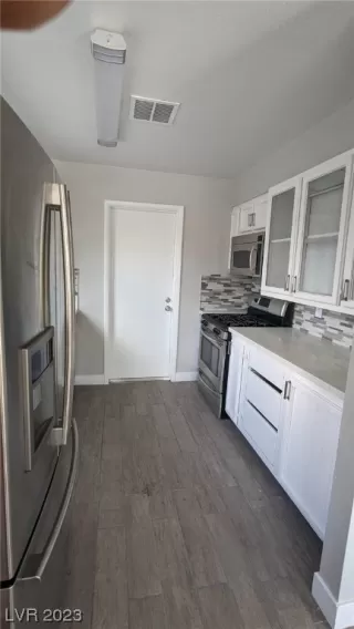 Photo #2: 2500559 Listing 
