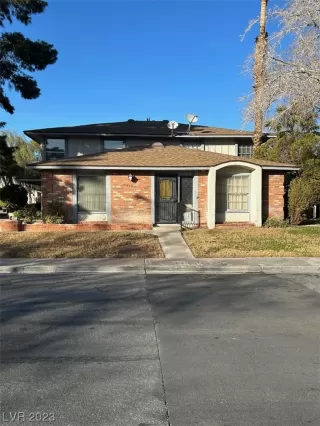 Photo #1: 2500604 Listing 