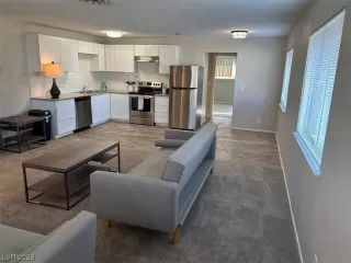 Photo #5: 2500604 Listing 