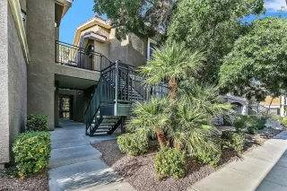 Photo #1: 2500630 Listing 