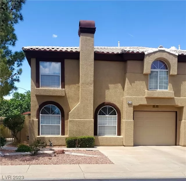 MLS: 2500666 Condo For Sale