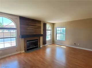 Photo #3: 2500666 Listing