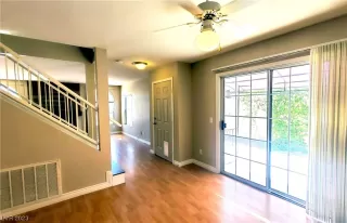 Photo #6: 2500666 Listing