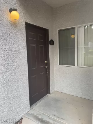 Photo #2: 2500677 Listing 