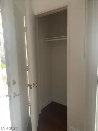 Photo #6: 2500677 Listing 