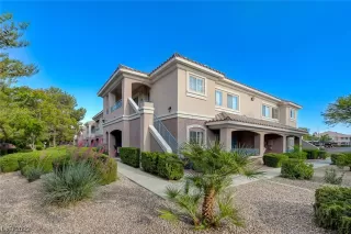 Photo #1: 2500681 Listing