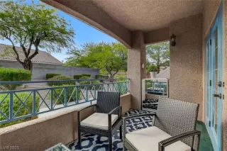 Photo #6: 2500681 Listing