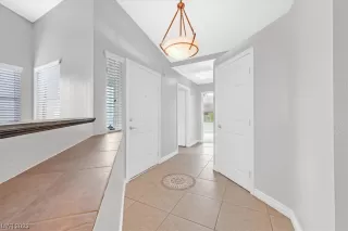 Photo #2: 2500690 Listing 