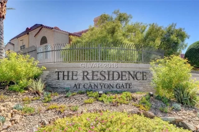 MLS: 2500711 Condo For Sale