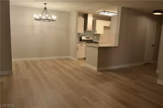 Photo #2: 2500711 Listing 