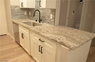 Photo #3: 2500711 Listing 