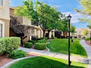 Photo #1: 2500717 Listing 