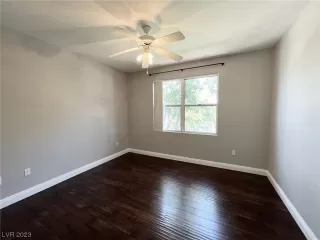 Photo #4: 2500717 Listing 