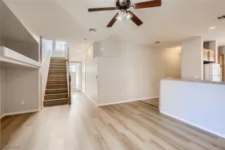 Photo #2: 2500734 Listing 