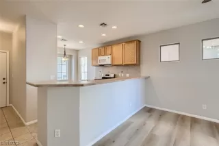 Photo #4: 2500734 Listing 