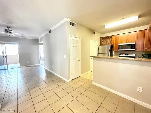 MLS: 2500743 Condo For Sale