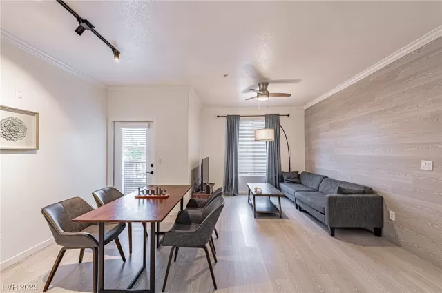 MLS: 2500758 Condo For Sale