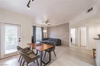 Photo #5: 2500758 Listing 