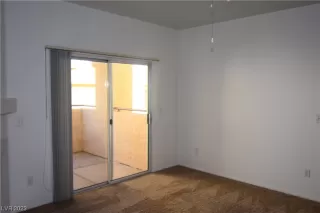 Photo #4: 2500762 Listing 