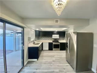 Photo #6: 2500776 Listing 