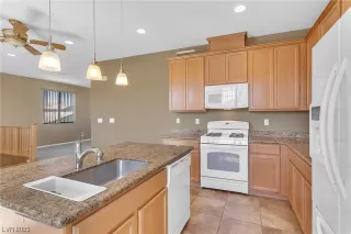 Photo #4: 2500780 Listing 