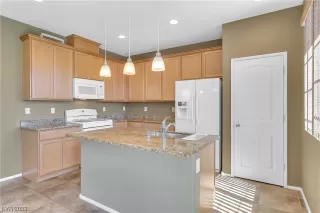 Photo #5: 2500780 Listing 