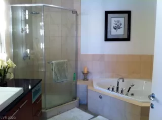 Photo #3: 2500791 Listing 