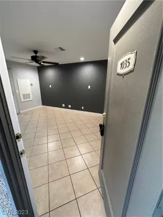 Photo #1: 2500796 Listing 