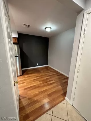 Photo #3: 2500796 Listing 
