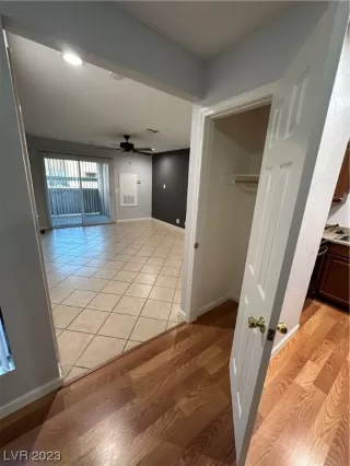 Photo #4: 2500796 Listing 