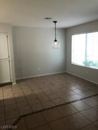 Photo #1: 2500801 Listing 