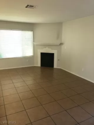 Photo #2: 2500801 Listing 