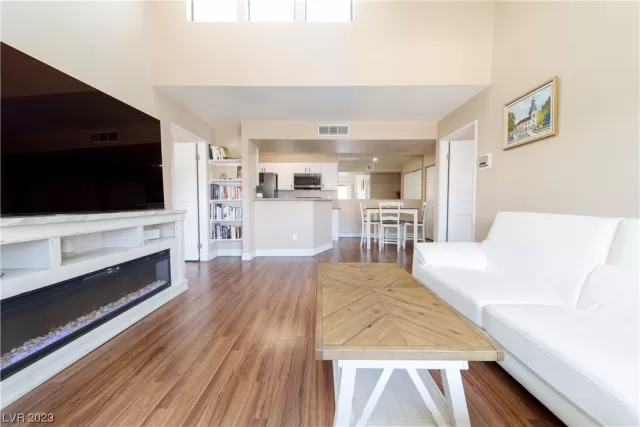 MLS: 2500811 Condo For Sale