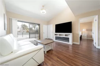 Photo #1: 2500811 Listing 