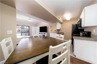 Photo #6: 2500811 Listing 