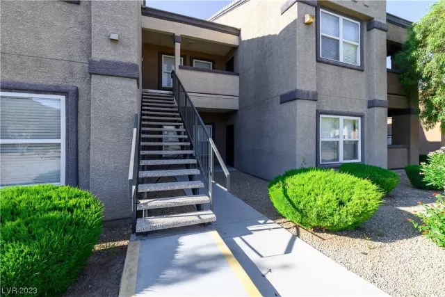 MLS: 2500837 Condo For Sale