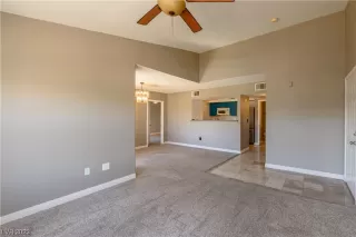 Photo #5: 2500837 Listing